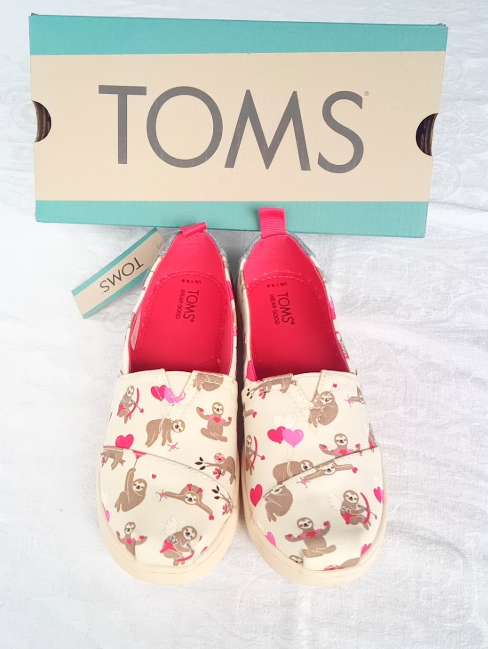 Toms Kids Slip-On Sneakers Cream with Pink Interior and Sloth Print